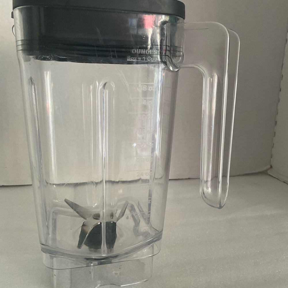 KitchenAid Transparent Blender Jar with Black Top